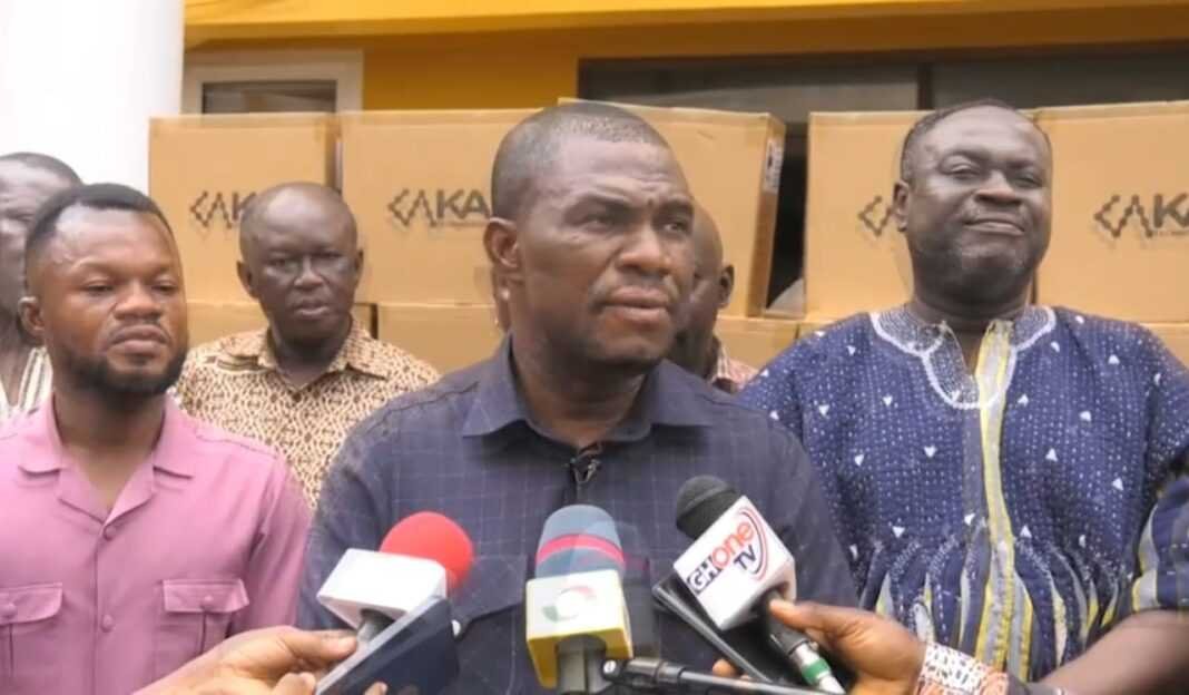 GES Presents Laptops to 17,000 Teachers